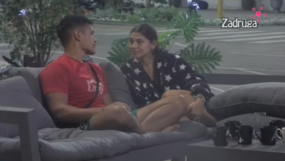 SKANDALOZNO Marko opipao bez srama grudi Milice Veselinović, ona se nije bunila (FOTO)