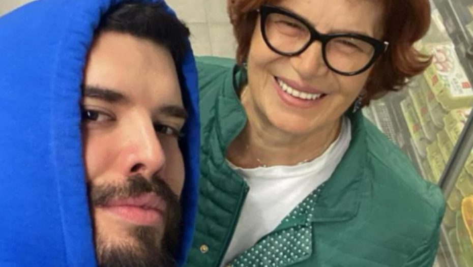 NE PRESTAJE DA ŠOKIRA Uhvaćen u laži, Adam Adaktar raskrinkao sam sebe (FOTO)