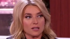 ZAVIRITE U SPAVAĆU SOBU ANĐELKE PRPIĆ! Ogroman bračni krevet i orman u staklu, a jedan detalj svima privukao pažnju