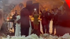 PRVI PLES VANJE I NJENOG SUPRUGA Aleksandra Mladenović zapevala ovu emotivnu baladu i rasplakala sve u sali (VIDEO)