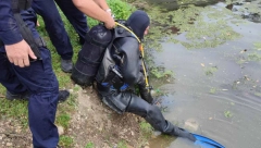 RONIOCI OPISALI DETALJE DRAME KOD OVČAR BANJE Zapadna Morava bila ledena kada su u nju upali putnici sa visećeg mosta