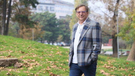 PIO SAM DVE LITRE ALKOHOLA DNEVNO I BIO ZADUŽEN 500.000 EVRA! Glumac Tihomir Stanić progovorio o paklu poroka kroz koji je prošao!