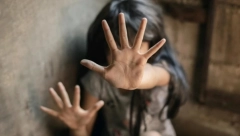 NOVO VRŠNJAČKO NASILJE U VRANJU Učenik šutnuo drugaricu glavu!