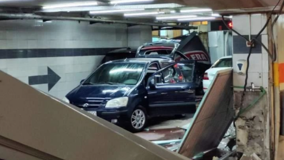 SMEŠNO IM Ovi momci "zaslužuju" kompletan tretman u auto perionici