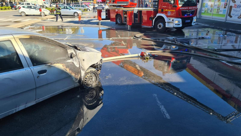 POŽAR NA PARKINGU U NOVOM SADU Tri automobila potpuno izgorela!