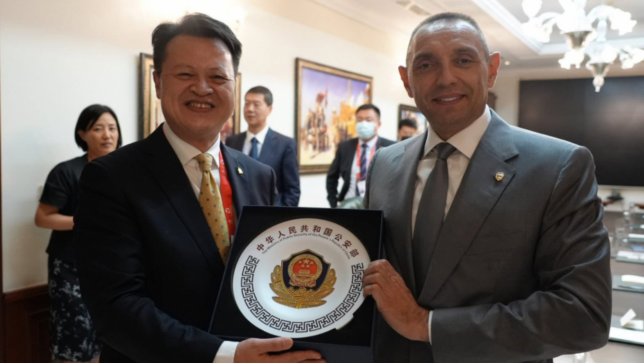 VULIN U NJU DELHIJU SA ZVANIČNICIMA KINE I INTERPOLA Prijateljstvo srpske i kineske države čelično (FOTO)