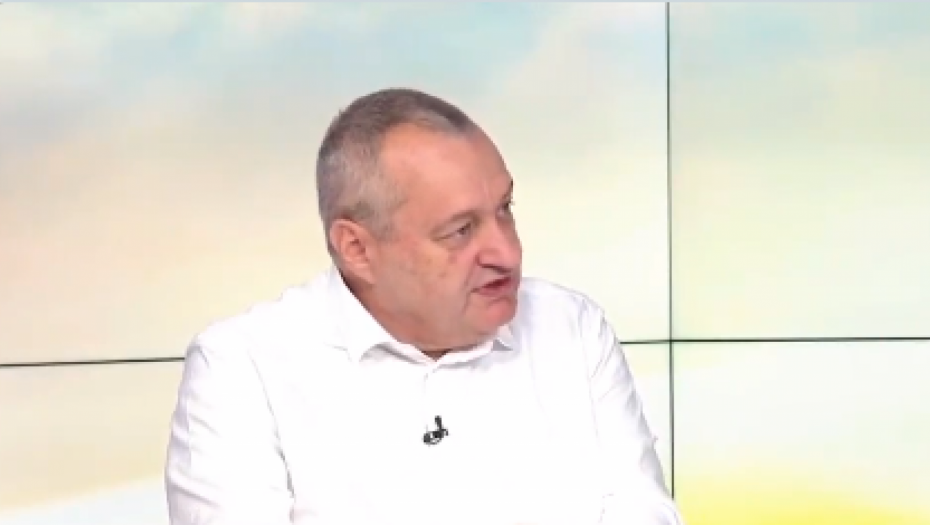 NAVIKLI LJUDI DA RAZLIKU UZMU ZA SEBE PA TO TI JE Evo zašto bi Milivojevića trebalo zvati "gospodin 10 posto" (FOTO)