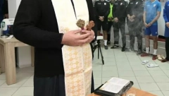 UŽAS U NOVOM SADU! Sveštenika udario nepoznati nasilnik