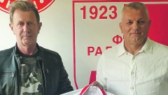 VELIKO SRCE Hajdukova legenda pomogla Nikoli Stefanovu, Niš zahvalan slavnom fudbaleru