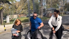 GEORGIJEV PUŠTEN IZ CZ-A: Ispred zatvora ga dočekala žena