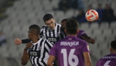 JAVOR ŠOKIRAO PARTIZAN Crno-belima malo 3:1, Zvezda na +7