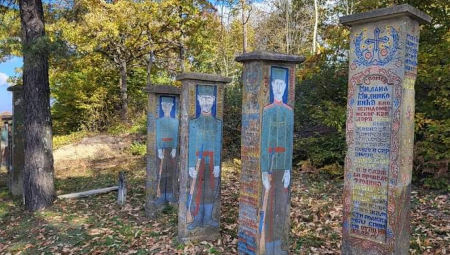 ČUVAJU KRVAVU ISTORIJU SRBIJE I SEĆANJE NA JUNAKE Od jeftinog kamena krečnjaka, ali u Ivanjici traju čitav jedan vek