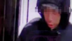 HTEO DA OPLJAČKA MENJAČNICU, IZVUKAO NOŽ PA POBEGAO Evo kako izgleda mladić kojeg su usnimile kamere! (FOTO)