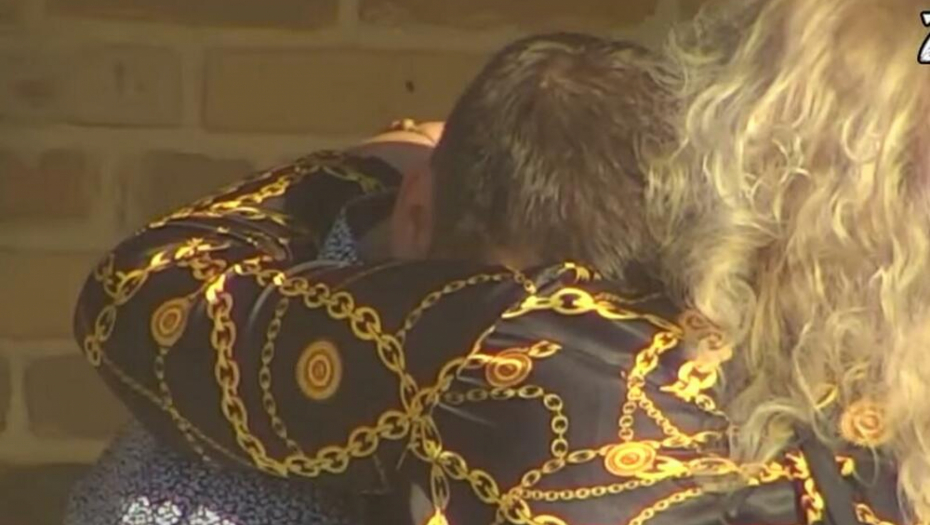 IVAN JECA NA SAV GLAS! Marinković se potpuno slomio, grca u suzama, Zorica pritrčala da ga uteši