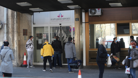 OGLASILO SE MINISTARSTVO ZDRAVLJA Evo ko je odgovoran za bebe koje su dobile fiziološki umesto vakcine