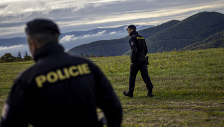 DEVOJČICA (13) ULETELA U RAZRED, PA IZBOLA VRŠNJAKE! Incident u Češkoj!