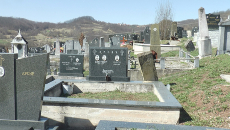 "IMAO JE TRI ŽENE, A SA NAJMLAĐOM JE IMAO ODNOSE KADA JE UMRO" Otkriveni detalji života Čačanina tek nakon sahrane