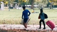 KAD BI OVO URADILI NADAL i FEDERER? Nole jednim potezom pokazao kakva je ljudina, ostavio je ceo svet u šoku (VIDEO)