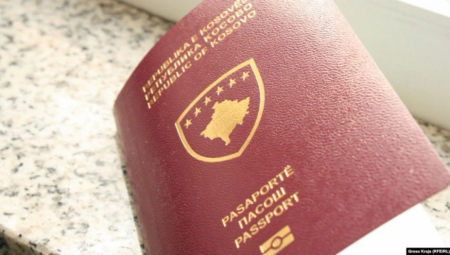 NEĆE MOĆI U ŠPANIJU SA OVIM PASOŠEM Rampa za lažnu državu: Dosledno, kao i do sada!