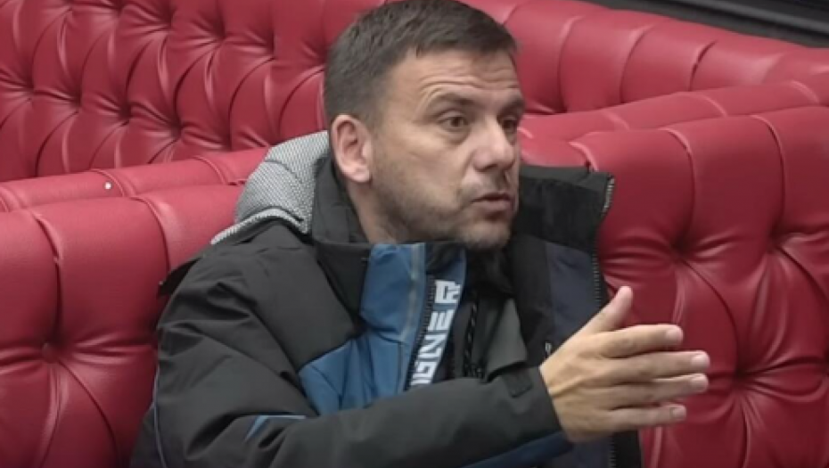 NAJINTIMNIJI DETALJ O MILOŠU BOJANIĆU Publika u šoku nakon blama koji je izneo Mikica, evo šta su radili noću!