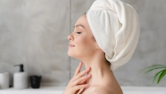 Pravite veliku grešku: Evo zašto ne treba da umotavate kosu u peškir nakon pranja