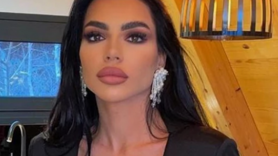 LJUBILA TATINE KOLEGE Topalkova ćerka je imala više momaka iz pevačke branše, a ovo je spisak onih sa kojima su je povezivali!