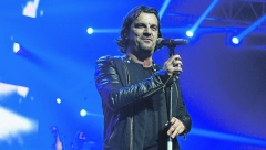 PROSLAVITE USKRS SA NAJVEĆOM MUZIČKOM LEGENDOM NA BALKANU Aca Lukas će uživo pevati samo za vas (VIDEO)