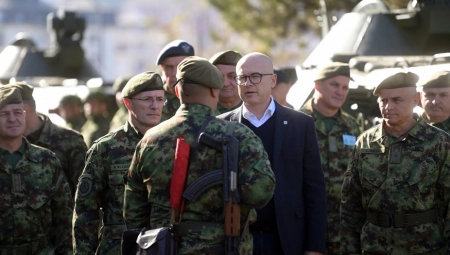 I DALJE JE NAPETO, MNOGO JE OTVORENIH PITANJA Ministar odbrane Vučević o situaciji na Kosovu i Metohiji