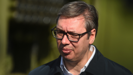 KAKVI BEDNI LAŽOVI! Kurtijeve ulizice napadaju Vučića, a dobro znaju koliko se on bori za Srbe sa KiM (FOTO)