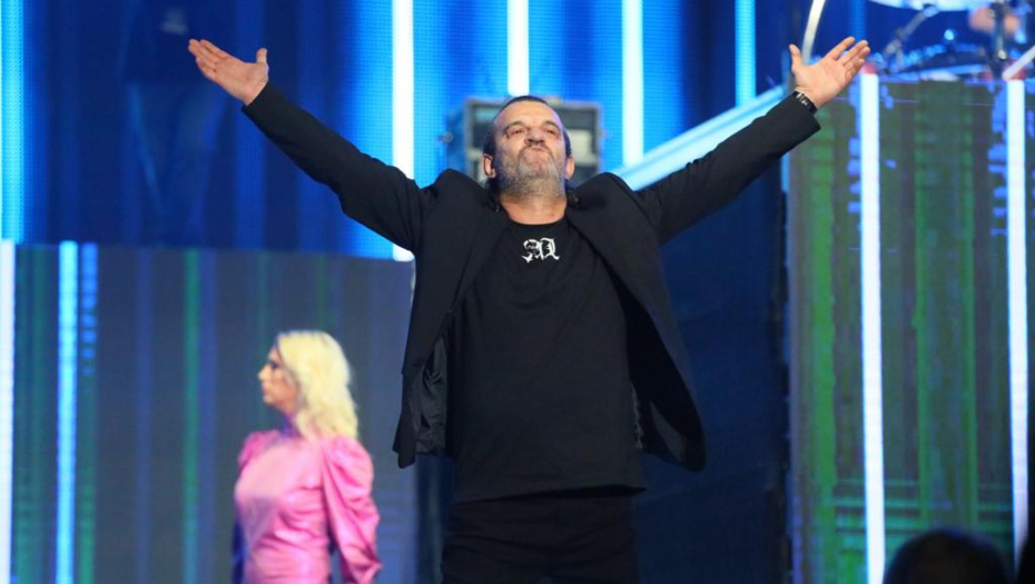 "PEVAĆU DOK SE POSLEDNJA STOLICA NE ISPRAZNI" Aca Lukas spreman za spektakl u Hrvatskoj!