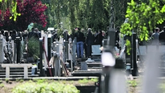 MILAN NIJE ŽALIO SVOJ ŽIVOT DA BI POMOGAO DRUGU IZ DETINJSTVA Tuga na sahrani dečaka koji se utopio na Adi Ciganliji