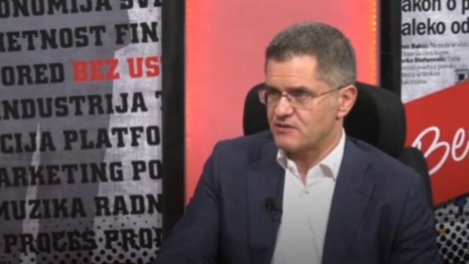 DOK VUČIĆ BRANI SRBE NA KiM, VUK JEREMIĆ IH KRIMINALIZUJE! U jeku tenzija nastalih zbog Kurtijevog iživljavanja, on napada lidere Srba na KiM (VIDEO)