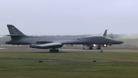 SAD RASPOREĐUJU STRATEŠKE BOMBARDERE B-1B Tenzije sa Severnom Korejom rastu