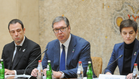 VLADA DONOSI VAŽNU ODLUKU VEČERAS Evo kada se usvaja zahtev za povratak naše vojske i policije na Kosovo - prisustvuje i predsednik Vučić