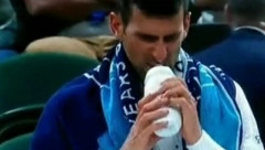 DUH IZ BOCE Evo šta je Novak Đoković popio tokom meča u Parizu