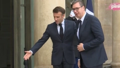 MAKRON DOČEKAO VUČIĆA Počeo sastanak u Jelisejskoj palati