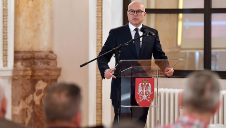 Ministar Vučević i general Mojsilović sa predstavnicima udruženja sa kojima Vojska Srbije sarađuje