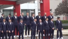 SIMBOLIKA Novak Đoković vozi "orlove" na Svetsko prvenstvo (FOTO)
