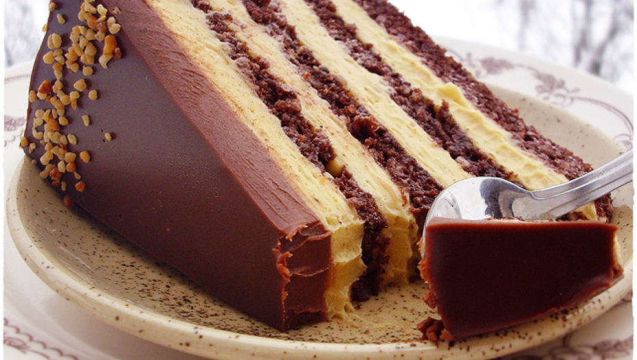OD SLATKOG SLAĐE Starinska lešnik torta sa karamelom, fina, kremasta, neodoljiva