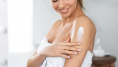 ZA SAVRŠEN BRONZANI TEN: Kako se nanosi losion za samopotamnjivanje?