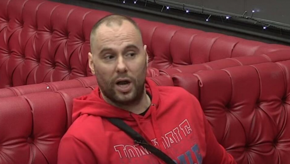 ZVEZDAN HTEO DA PREREŽE VRAT U PROGRAMU UŽIVO Iz Zadruge je izbačen upravo zbog nasilničkog ponašanja, a ovako je Slavnić pretio jezivim scenama!