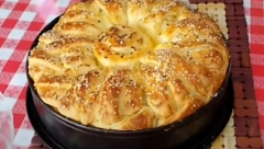 ZAMESITE PREMA BAKINOM RECEPTU Puter pogača, mekana kao duša