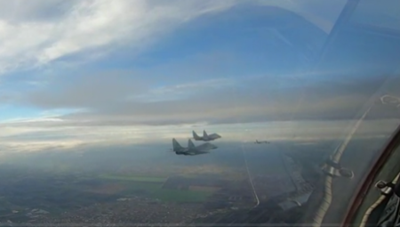 TRI LOVCA OBORENA U DANU Ruski PVO pogodio dva MiG-29 i jedan Su-25