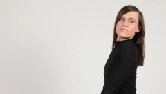 NE RAZMIŠLJAM O TRANZICIJI Transrodna pevačica Alina Juhart iznela brojne detalje o sebi: Muško ime ne menjam zbog pokojne majke