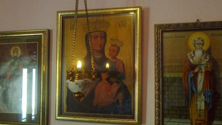 HRVATSKA SE TRESE, A IKONE MIRUJU Neverovatan snimak zemljotresa, sve se pomerilo, a svetinje ostale netaknute (VIDEO)