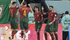 PRŠTALO NA SVE STRANE, PORTUGAL SLAVIO U GOLEADI Ronaldo ušao u istoriju, napadač Zvezde zatresao mrežu