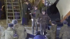 "VOJNICI SPAŠENI IZ SMRTNE OPASNOSTI" Izmučeni Rusi konačno se vraćaju kući (VIDEO)