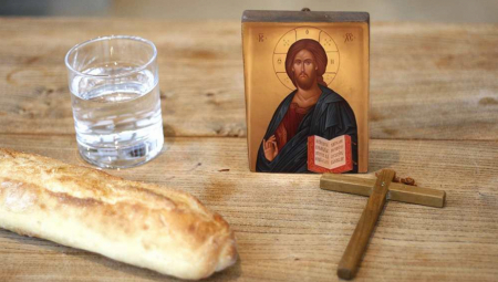 POČINJE ČETRDESETODNEVNI BOŽIĆNI POST Ovako se pravilno posti, izbegnite greške koje vode u greh