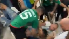 KRVAVO LICE Ozbiljna tuča: Proključala vrela krv, Argentinci i Meksikanci se ozbiljno "nabadali" (VIDEO)