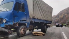 TRAGIČAN EPILOG NESREĆE U OVČARSKO - KABLARSKOJ KLISURI Kamiondžija preminuo u bolnici, nije izdržao!